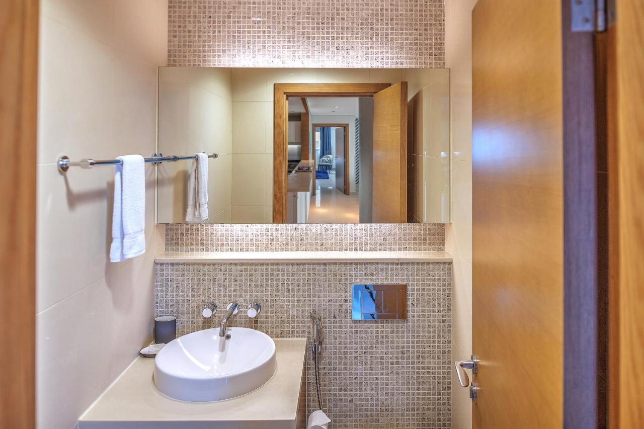 Dream Inn Apartments - Claren Downtown Дубай Экстерьер фото